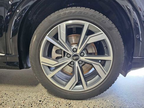 Used 2023 Audi Q4 e-tron Premium Plus w/ Premium Plus image 9