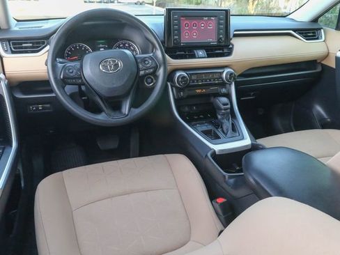 Used 2022 Toyota RAV4 XLE image 16