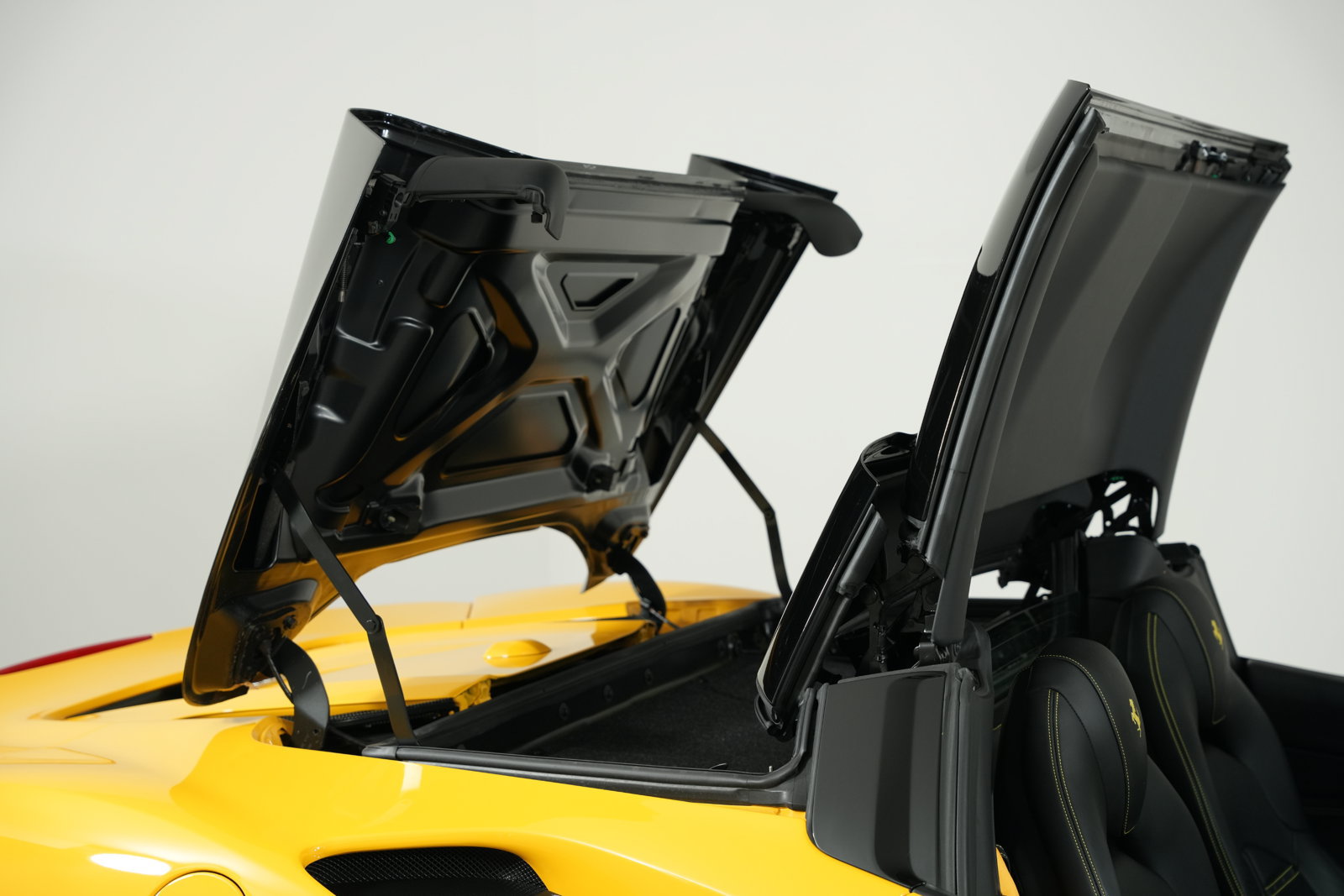 Certified 2018 Ferrari 488 Spider RWD image 18