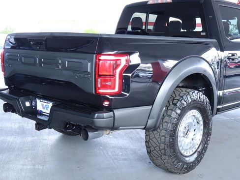 Used 2019 Ford F150 Raptor w/ Equipment Group 802A Luxury AWD/4WD image 7