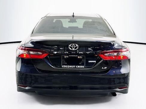Used 2022 Toyota Camry LE image 4
