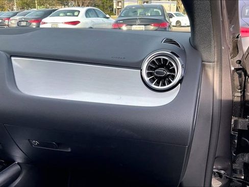 Used 2024 Mercedes-Benz GLA 35 AMG 4MATIC image 23