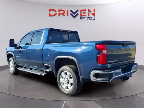 Used 2023 Chevrolet Silverado 2500 LTZ image 3