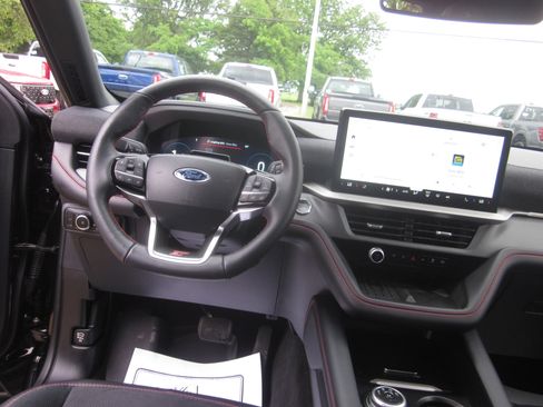 Used 2025 Ford Explorer ST w/ Sun And Sound Package AWD/4WD image 15