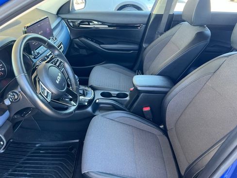 Certified 2023 Kia Seltos S w/ Navigation Package FWD image 4