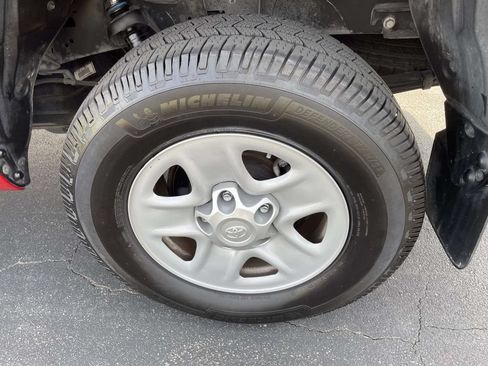 Used 2019 Toyota Tundra SR5 RWD image 17