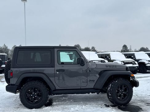 Used 2022 Jeep Wrangler Willys image 2