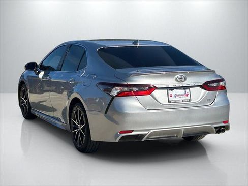 Certified 2021 Toyota Camry SE image 7