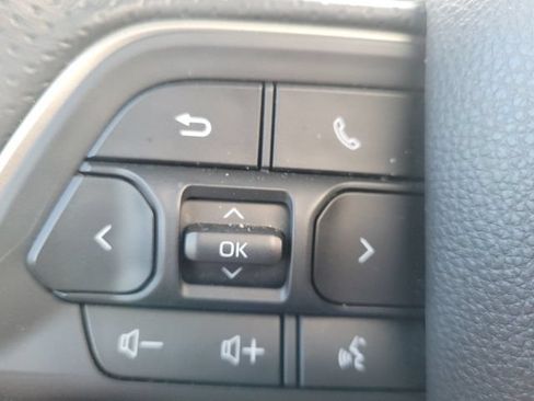 Used 2025 Toyota 4Runner TRD Off-Road Premium AWD/4WD image 16