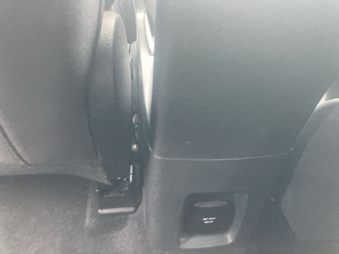 Used 2020 Ford EcoSport SE w/ SE Convenience Package FWD image 12