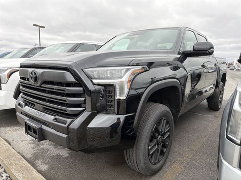 New 2026 Toyota Tundra Limited AWD/4WD image 4