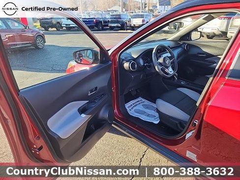 Certified 2023 Nissan Kicks SR w/ SR Premium Package image 10