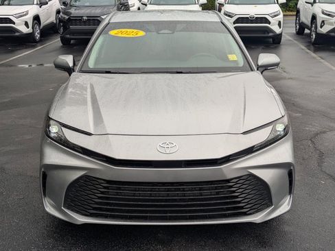 Used 2025 Toyota Camry LE image 2