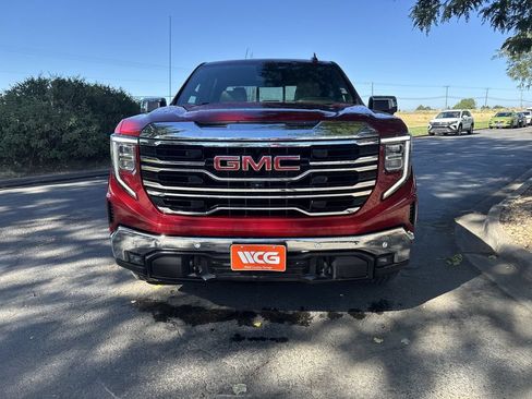 Used 2023 GMC Sierra 1500 SLT w/ SLT Premium Package AWD/4WD image 2