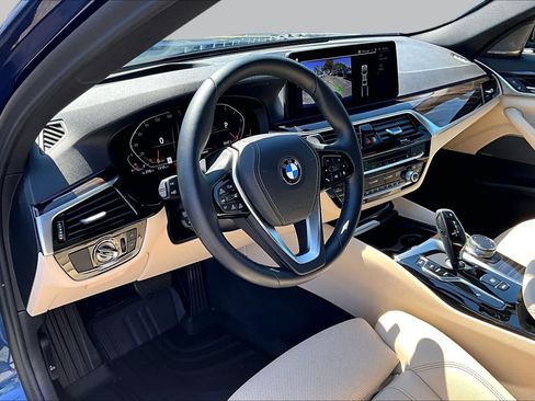 Certified 2023 BMW 530i w/ Premium Package RWD image 18
