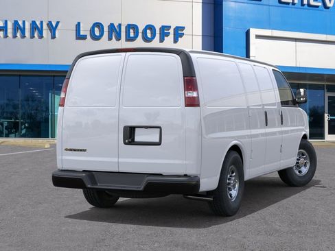 New 2026 Chevrolet Express 2500 RWD image 4