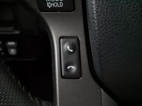 Used 2017 Toyota Tacoma TRD Off-Road AWD/4WD image 25