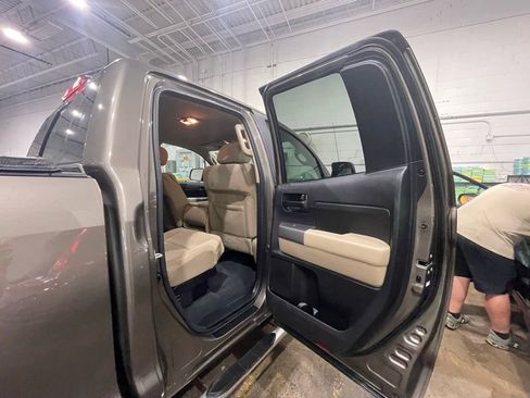 Used 2012 Toyota Tundra 4x4 Double Cab w/ Tow Pkg image 33