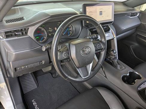 Used 2024 Toyota Venza Nightshade AWD/4WD image 10