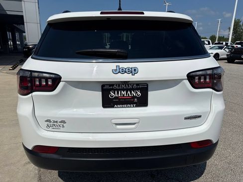 Used 2023 Jeep Compass Latitude AWD/4WD image 6