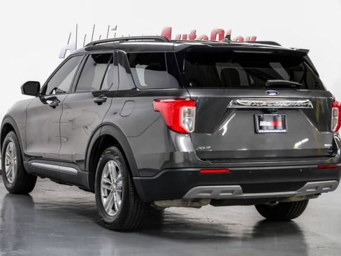 Used 2020 Ford Explorer XLT w/ Equipment Group 202A image 9