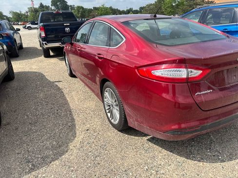 Used 2013 Ford Fusion SE FWD image 6