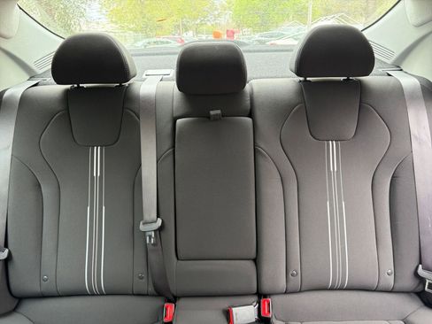 Used 2025 Hyundai Elantra SEL image 36