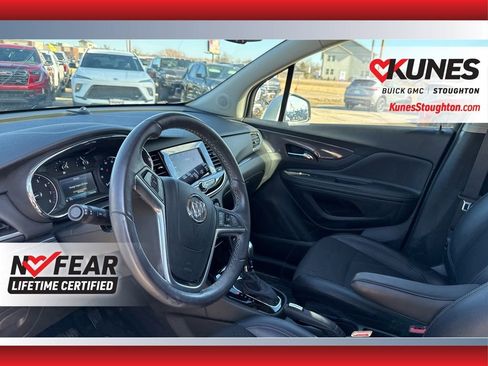 Used 2021 Buick Encore Preferred w/ Safety Package image 20