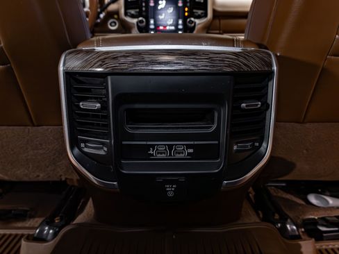 Used 2020 RAM 3500 Laramie AWD/4WD image 24