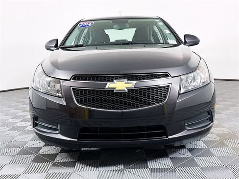 Used 2014 Chevrolet Cruze LT image 2