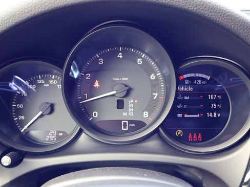 New 2026 Porsche Macan image 16