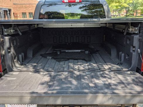 Used 2010 HUMMER H3T image 28