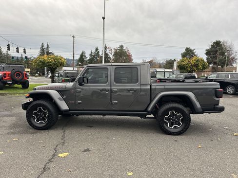 Used 2020 Jeep Gladiator Rubicon image 2