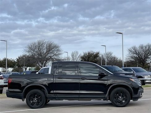 Used 2018 Honda Ridgeline Black Edition image 3