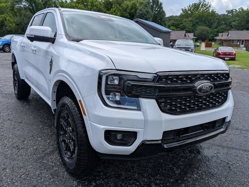 Used 2025 Ford Ranger Lariat w/ Black Appearance Package AWD/4WD image 4