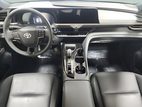 Used 2025 Toyota Crown Signia AWD/4WD image 2