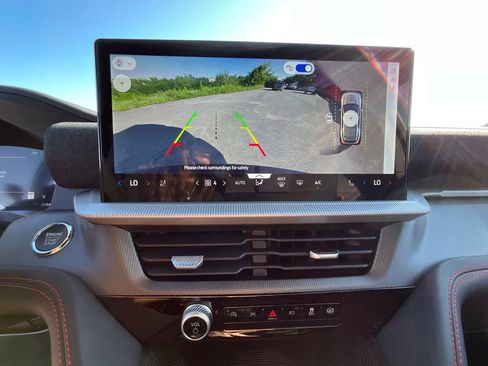 New 2026 Ford Explorer ST-Line AWD/4WD image 33