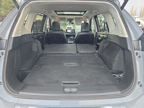 Used 2024 Nissan Rogue SL w/ SL Premium Package image 10