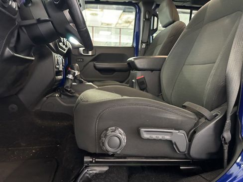 Used 2019 Jeep Wrangler Unlimited Sport S AWD/4WD image 6