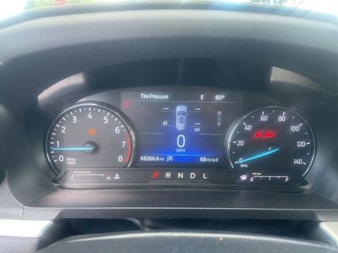 Used 2021 Ford Explorer XLT w/ Equipment Group 202A RWD image 12