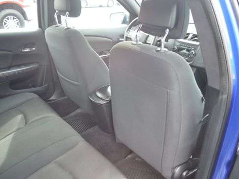 Used 2014 Dodge Avenger SE image 25