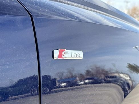 Certified 2025 Audi Q3 2.0T Premium Plus w/ Premium Plus Package image 10