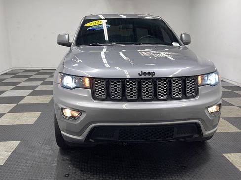 Used 2018 Jeep Grand Cherokee Altitude AWD/4WD image 24