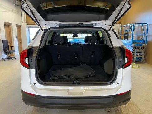 Used 2020 GMC Terrain SLE w/ Driver Convenience Package image 25