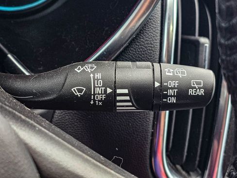 Used 2022 Chevrolet Equinox LT FWD image 22