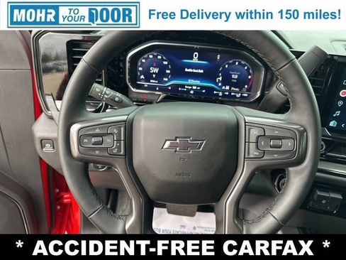 Used 2025 Chevrolet Silverado 2500 ZR2 w/ Technology Package image 16