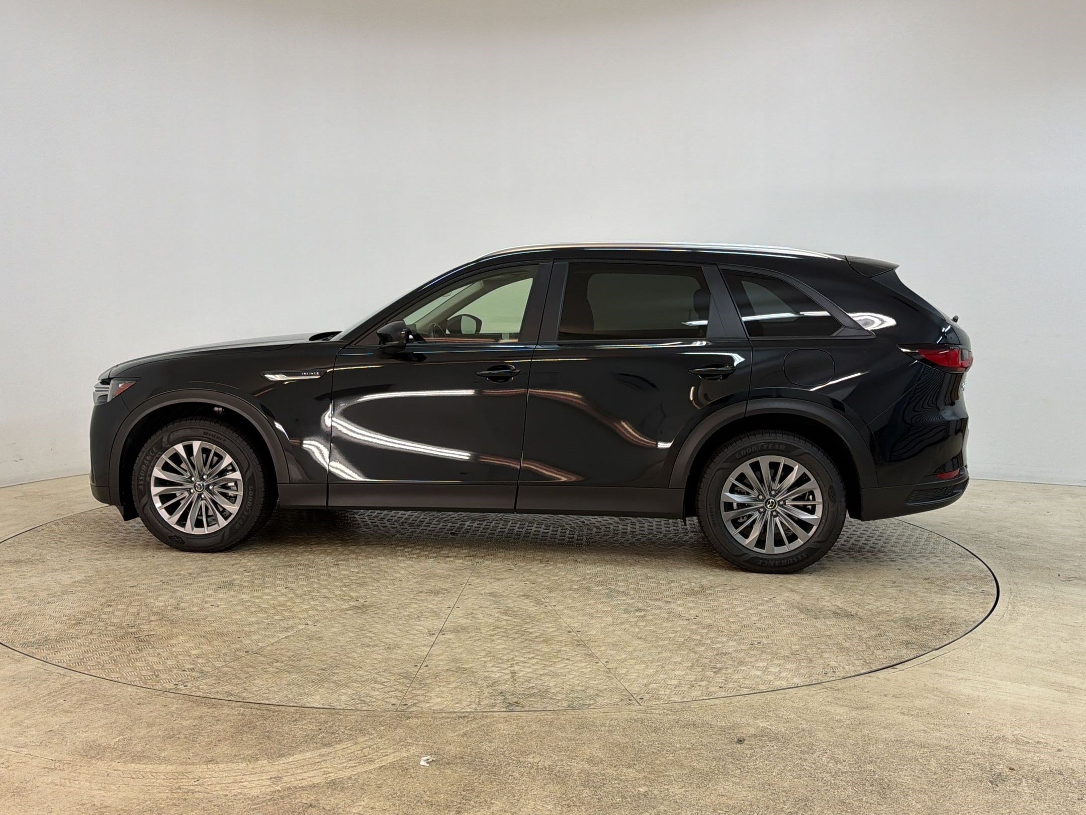 Used 2025 MAZDA CX-90 3.3 Turbo w/ Select Package AWD/4WD image 2