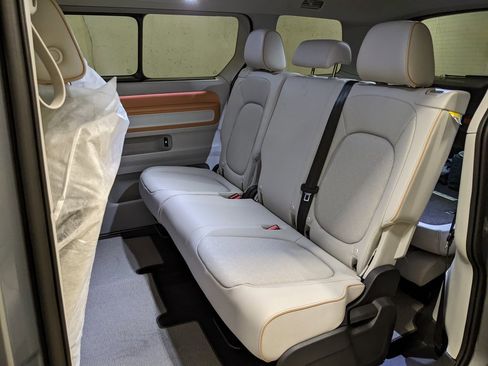 New 2025 Volkswagen ID. Buzz 1st Edition image 23