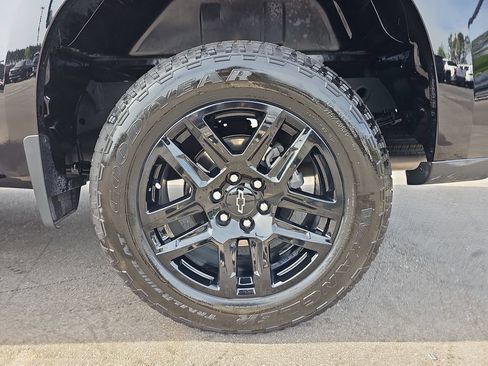 Used 2024 Chevrolet Silverado 1500 RST w/ Z71 Off-Road Package AWD/4WD image 36