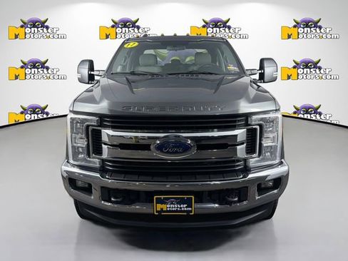 Used 2017 Ford F250 XLT w/ XLT Value Package image 2